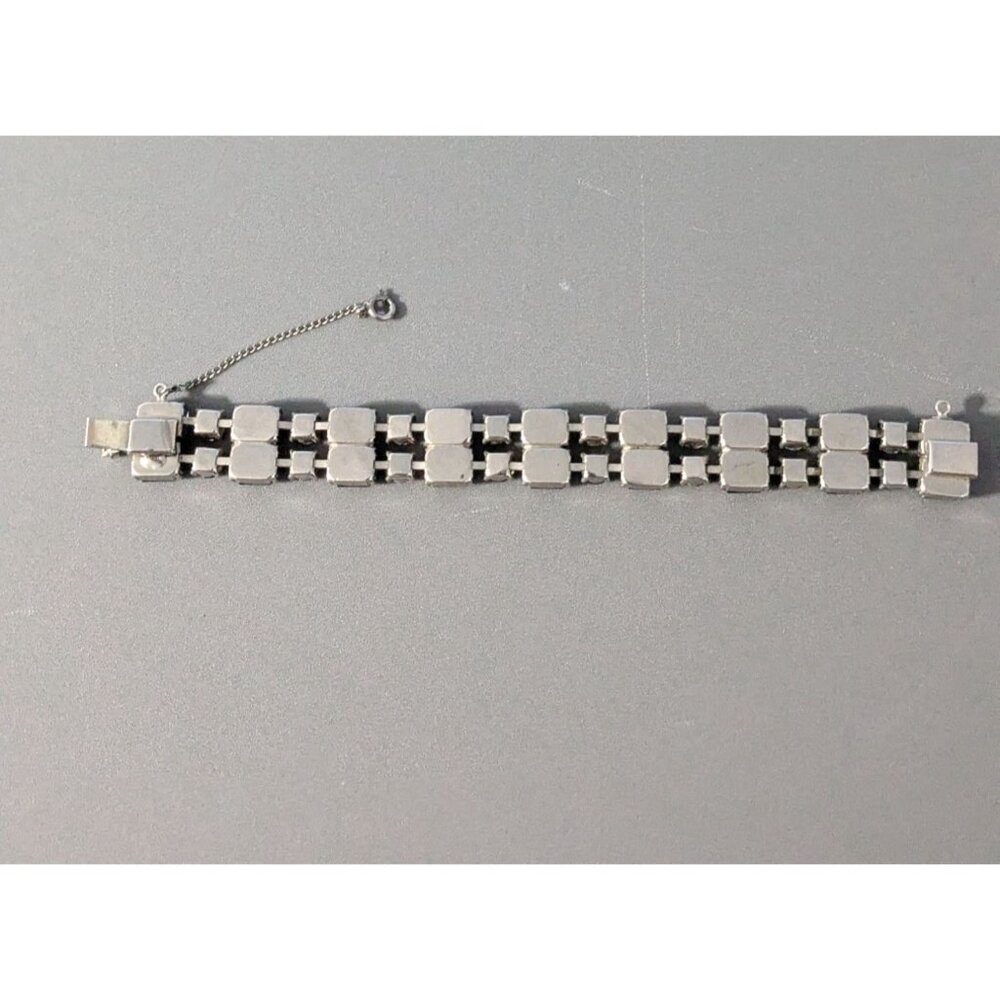 Vintage Silver Tone Blue Crystal Bracelet With Safety Clasp - Picture 7 of 9